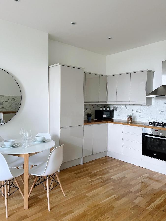 Modern And Light 2 Bed Flat In Sw2 Apartment London Exterior photo