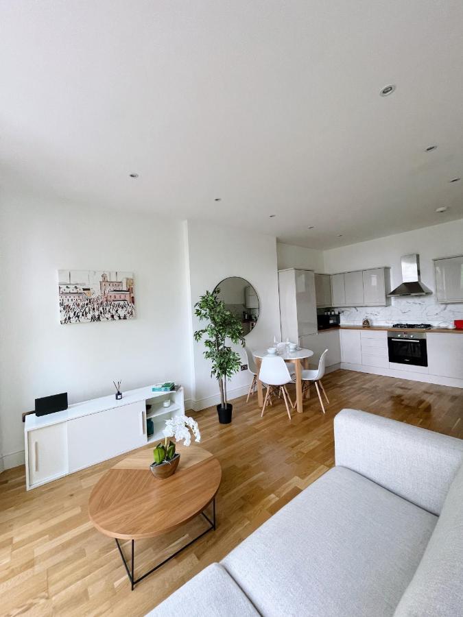 Modern And Light 2 Bed Flat In Sw2 Apartment London Exterior photo